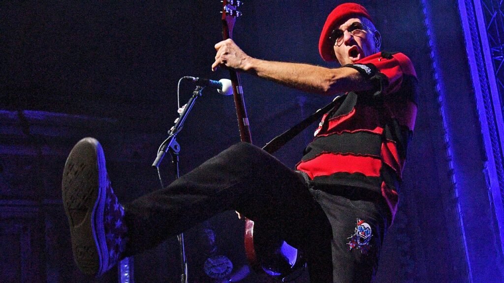 Id go into a record shop and Id want Blodwyn Pig and Wishbone Ash and Traffic and Soft Machine – but which one do you choose?: Punk pioneer Captain Sensible loved plenty of prog… but had to hide it Id go into a record shop and Id want Blodwyn Pig and Wishbone Ash and Traffic and Soft Machine – but which one do you choose?: Punk pioneer Captain Sensible loved plenty of prog… but had to hide it