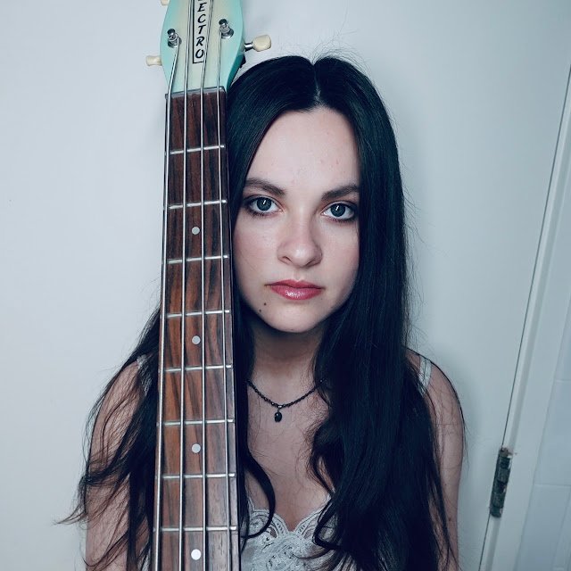 Emily Ricks returns with her new pop song, Cant Catch Me Emily Ricks returns with her new pop song, Cant Catch Me