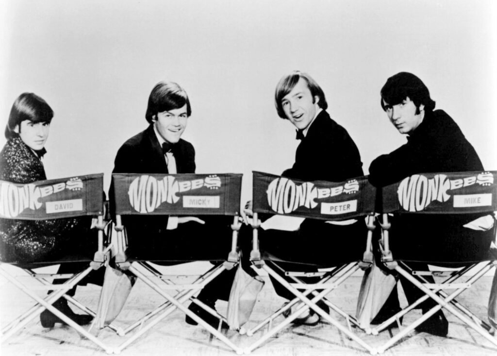 Classic Clips: The Monkees What Am I Doing Hangin Round? – The Monkees TV Series Episode 40, Monkees Marooned 1967