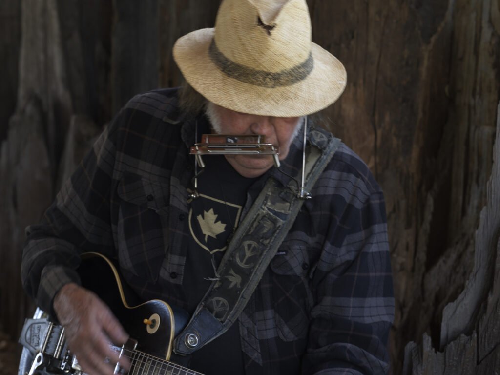 Neil Young & The Chrome Hearts Second Song reviewed: an epic meditation on memory, love and mortality – UNCUT Neil Young & The Chrome Hearts Second Song reviewed: an epic meditation on memory, love and mortality – UNCUT